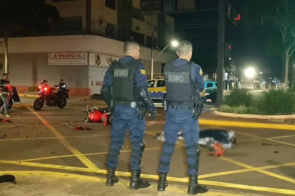Motociclista morre após colisão com caminhão no centro de Dourados